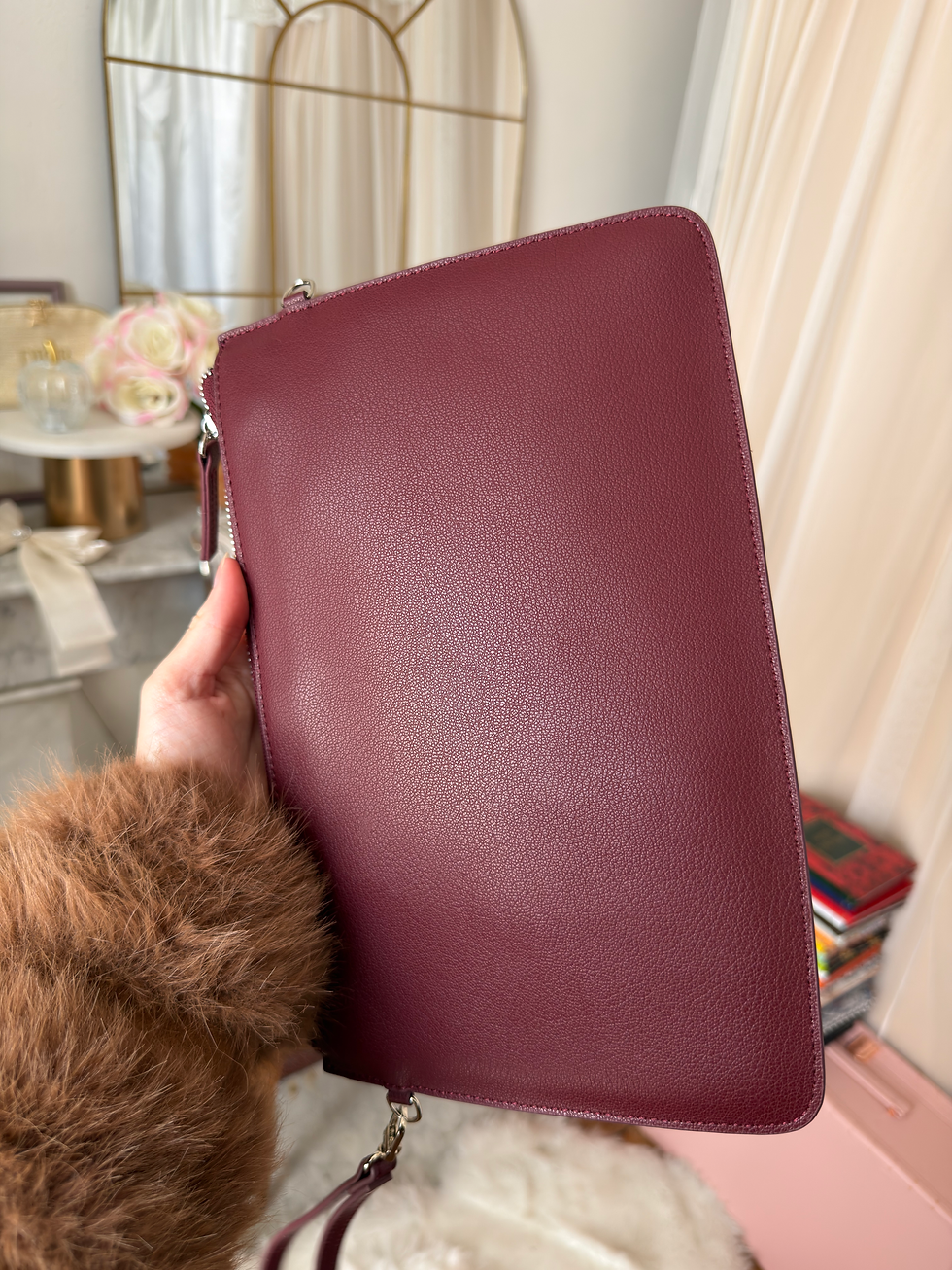 Miniature : Pochette les Georgettes by altesse rouge bordeaux en très bon état 