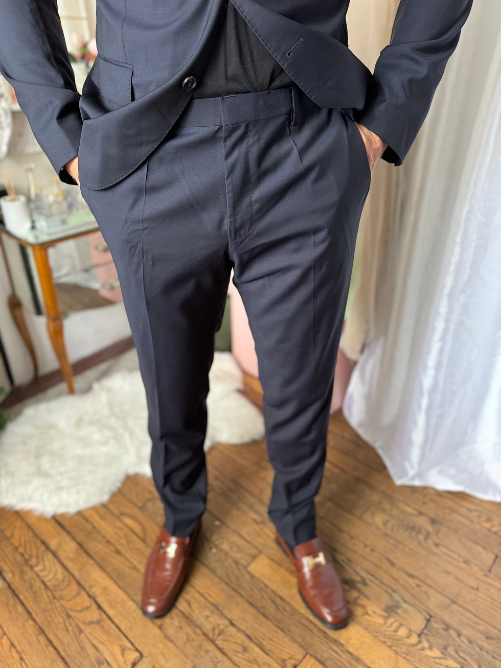 Miniature : Costume Hugo boss noir / bleu foncé en très bon état veste taille 54
