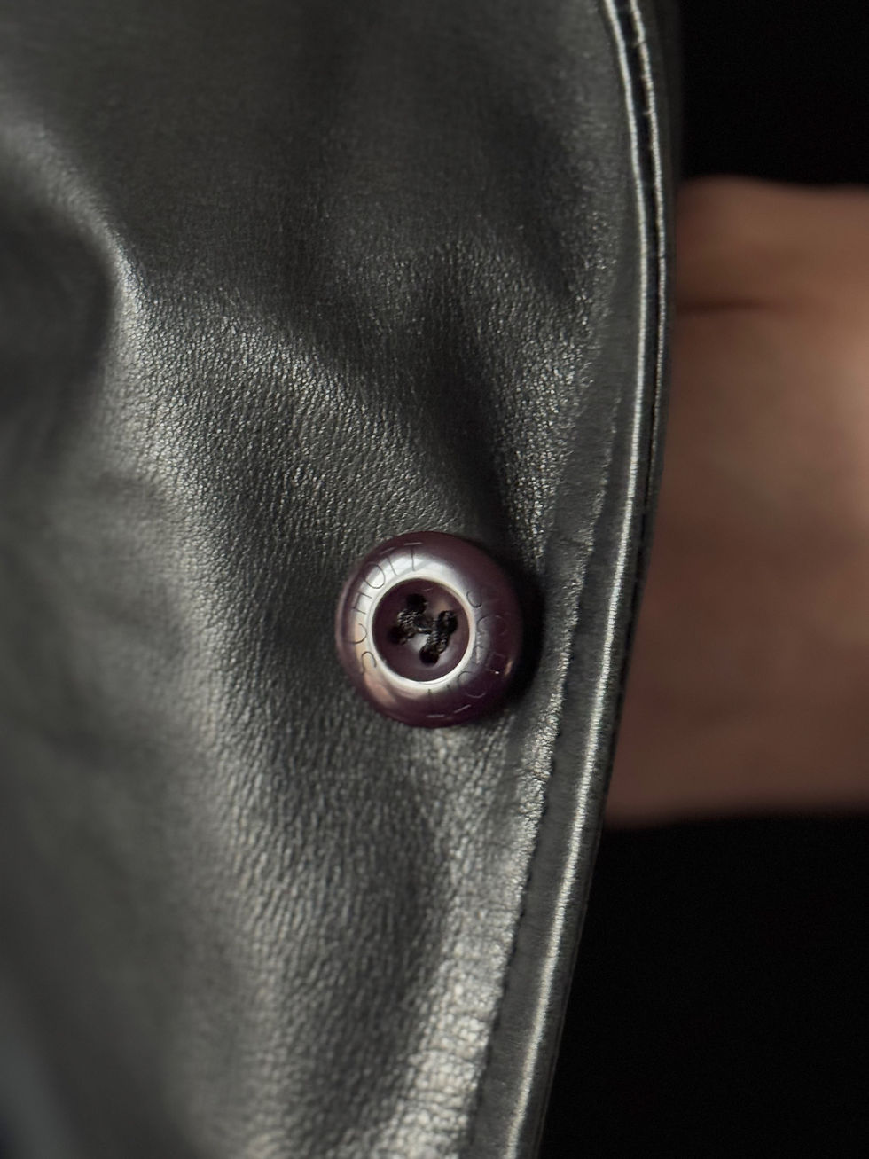 Miniature : Manteau en cuir noir taille xl en très bon état schott 