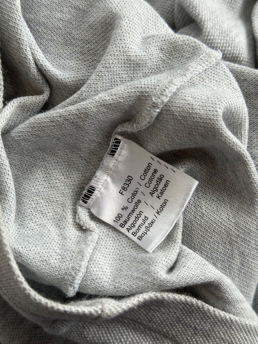 Miniature : Polo Lacoste, taille XL, couleur gris en très bon état 100 % coton