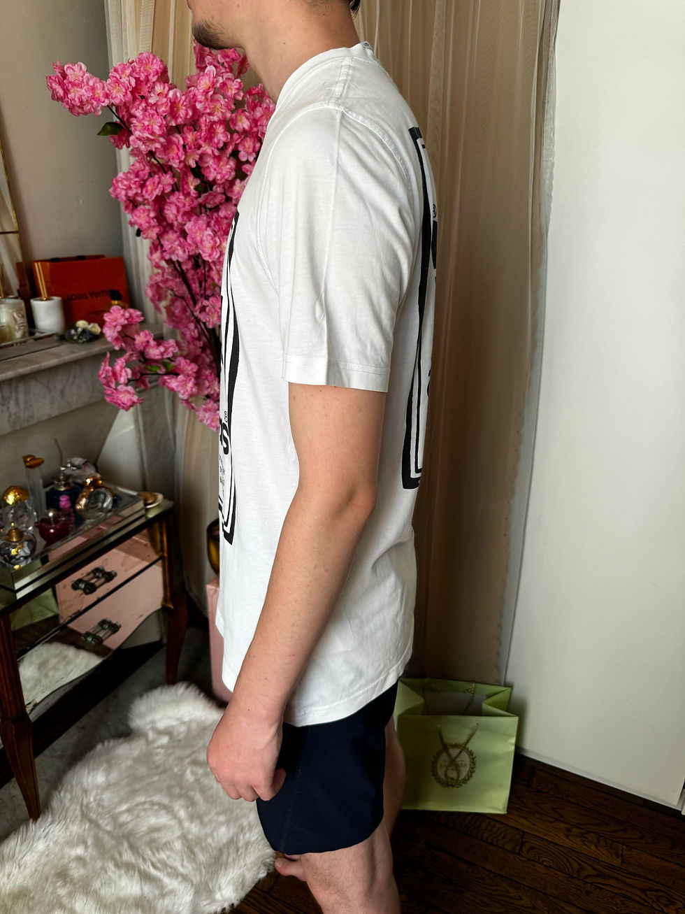 Miniature : T shirt adidas blanc taille s en bon état ( légèrement jauni au col ) 