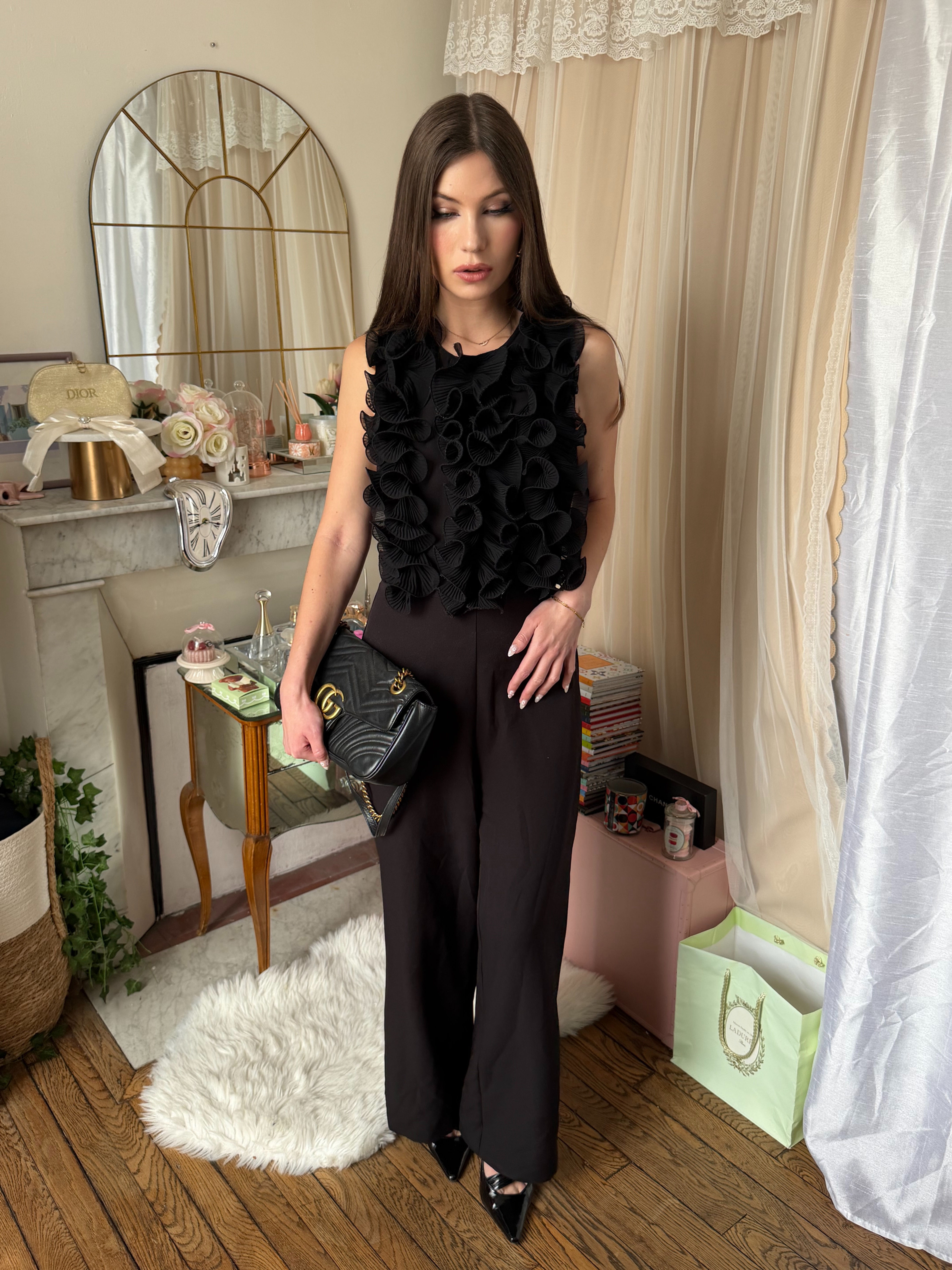 Combinaison  Zara taille m noir en très bon état 
