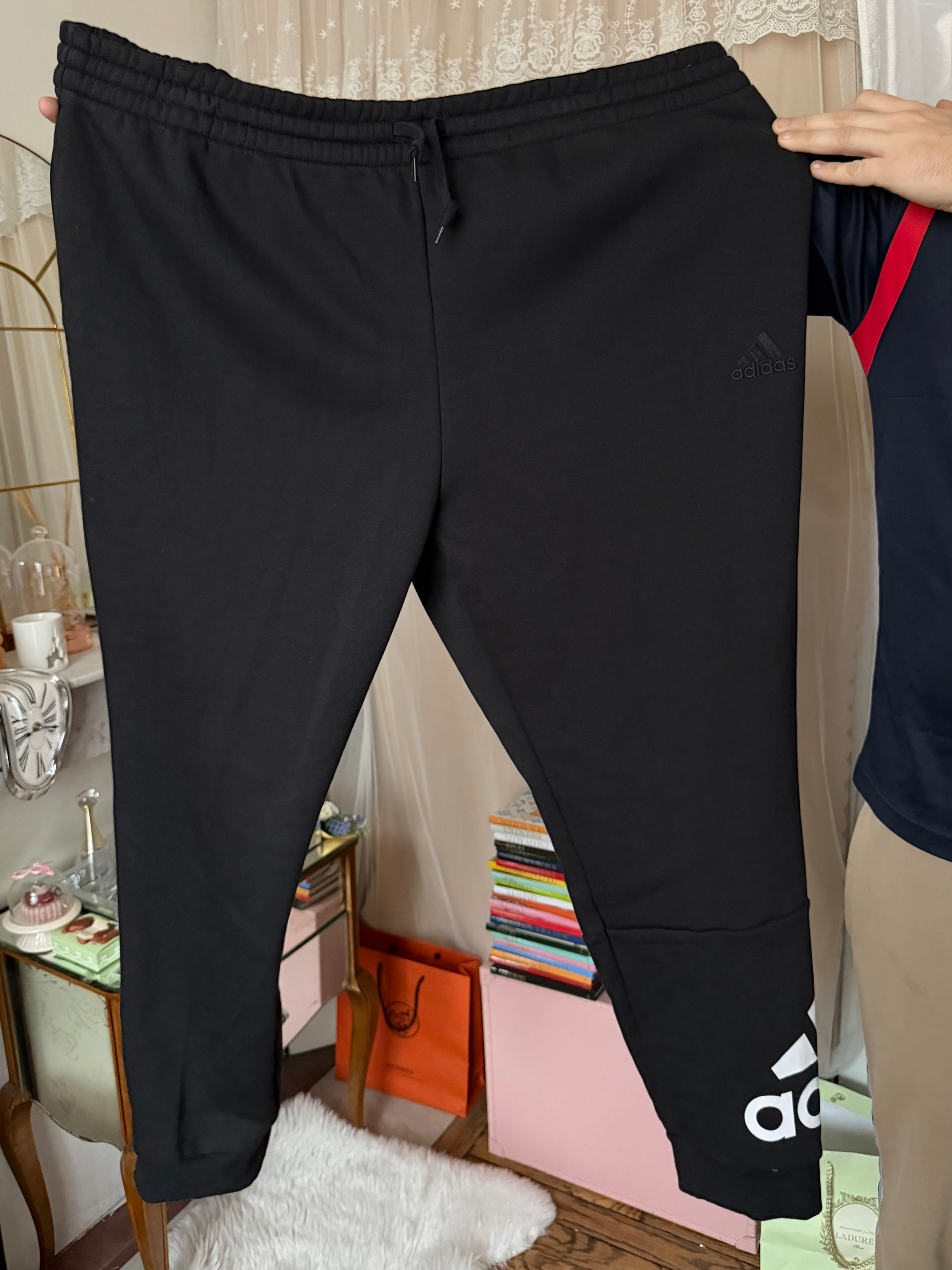 Jogging neuf adidas taille 3xl noir avec étiquette 