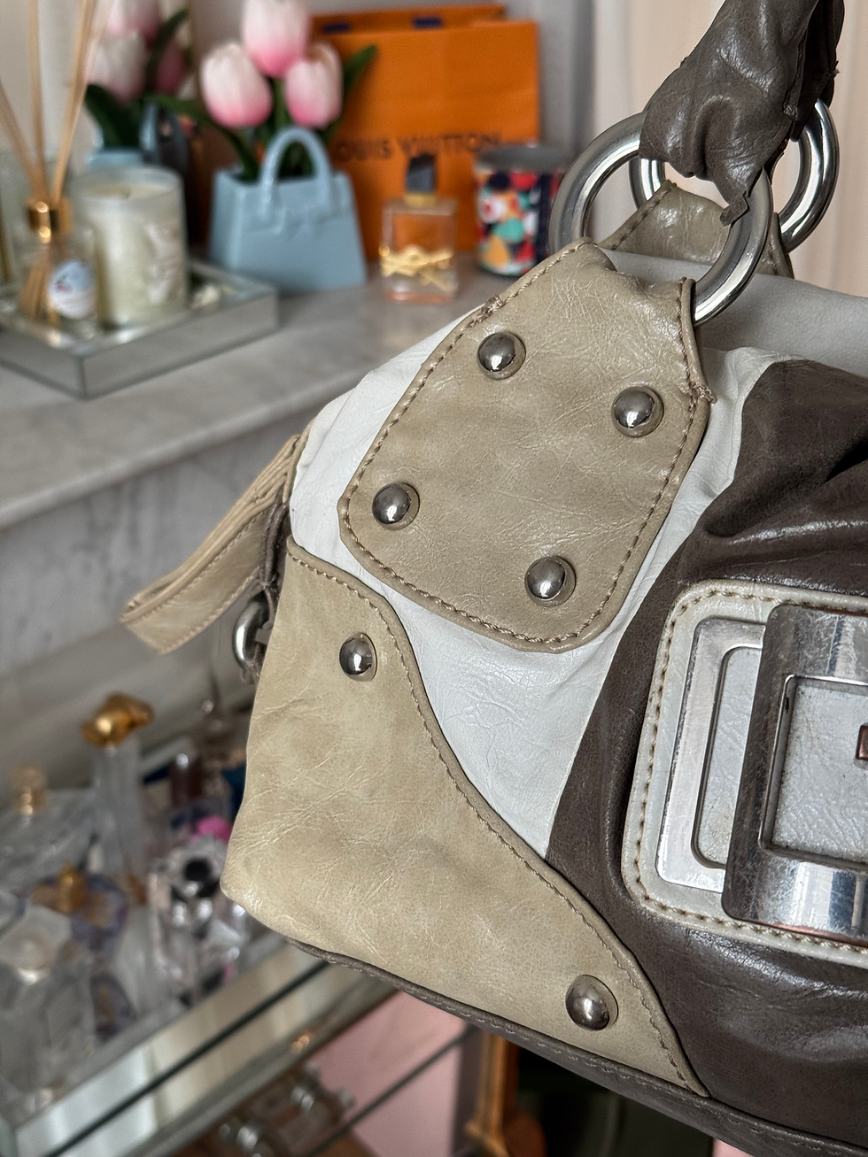 Miniature : Sac guess en bon état blanc et gris 