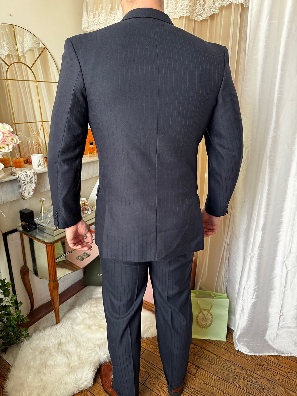 Miniature : Costume de fursac bleu marine en très bon état 