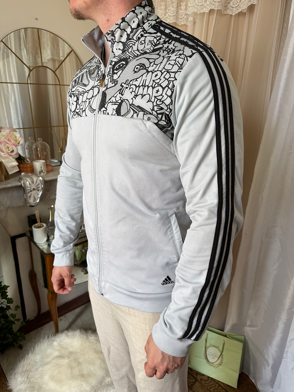 Miniature : Veste jogging adidas gris en très bon état taille xl 
