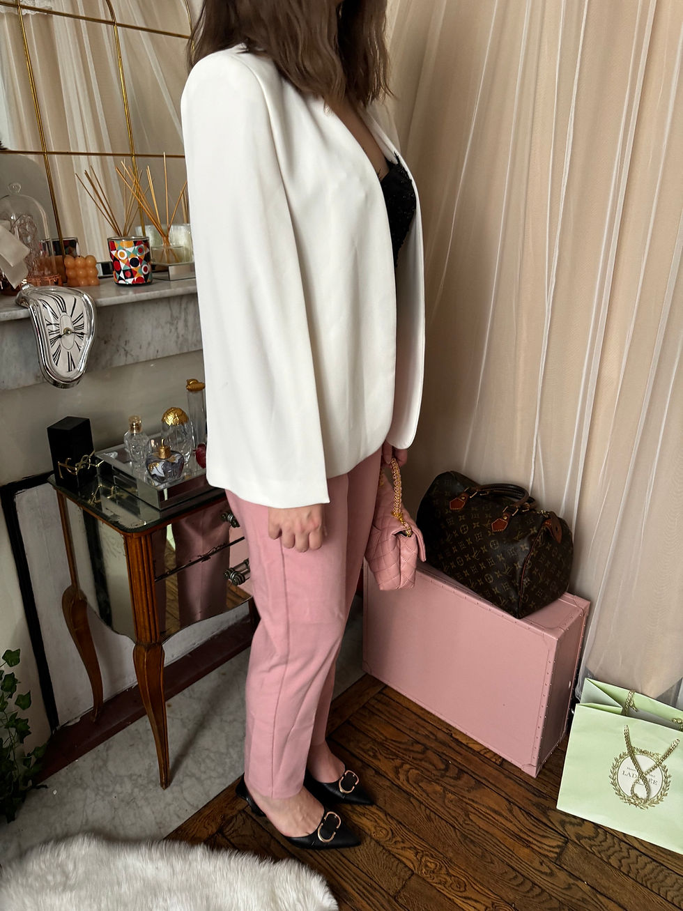 Miniature : Blazer Zara  sans manche blanc en très bon  état taille m