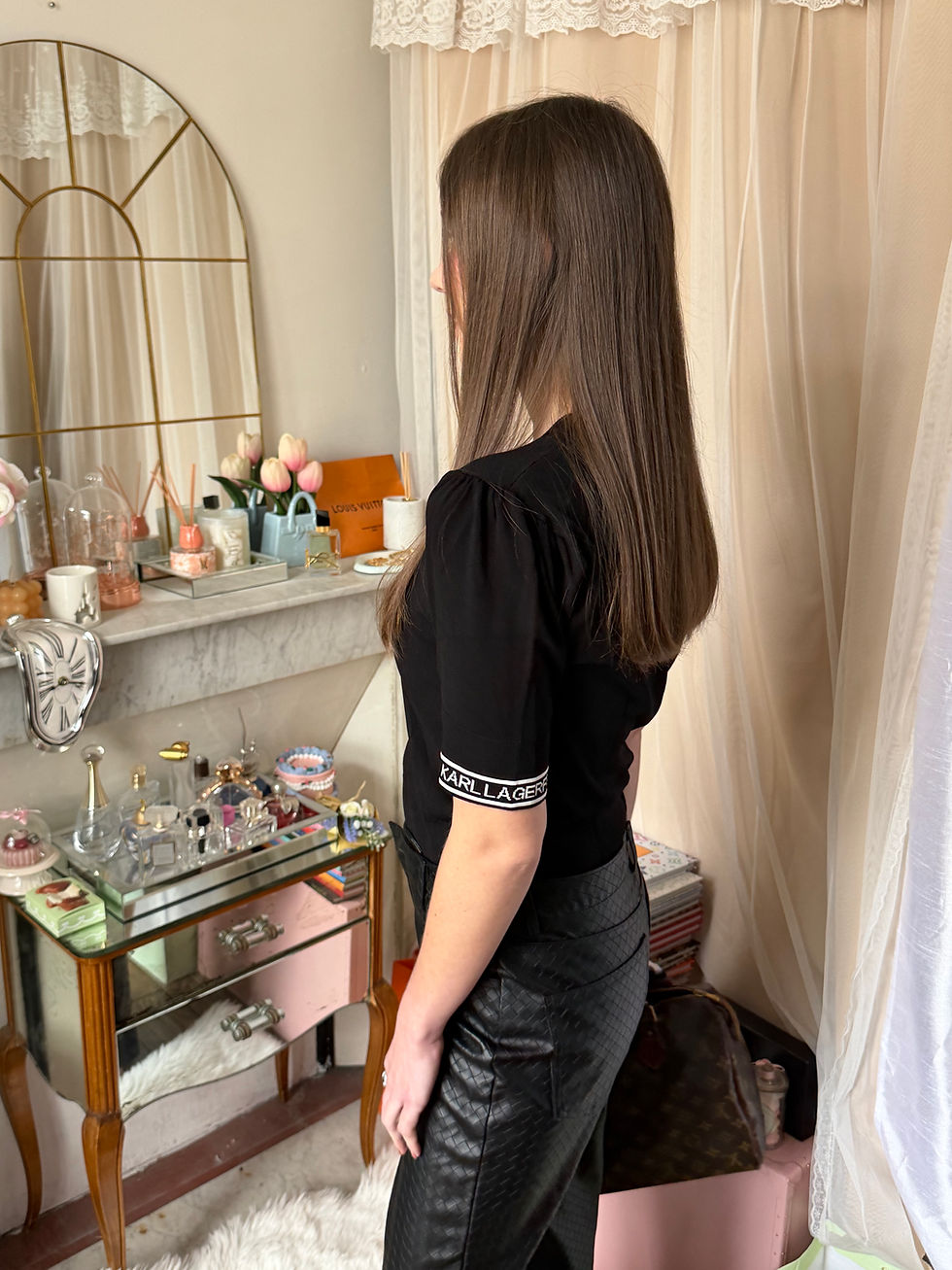 Miniature : T shirt Karl lagerfeld taille l noir et blanc en très bon état 