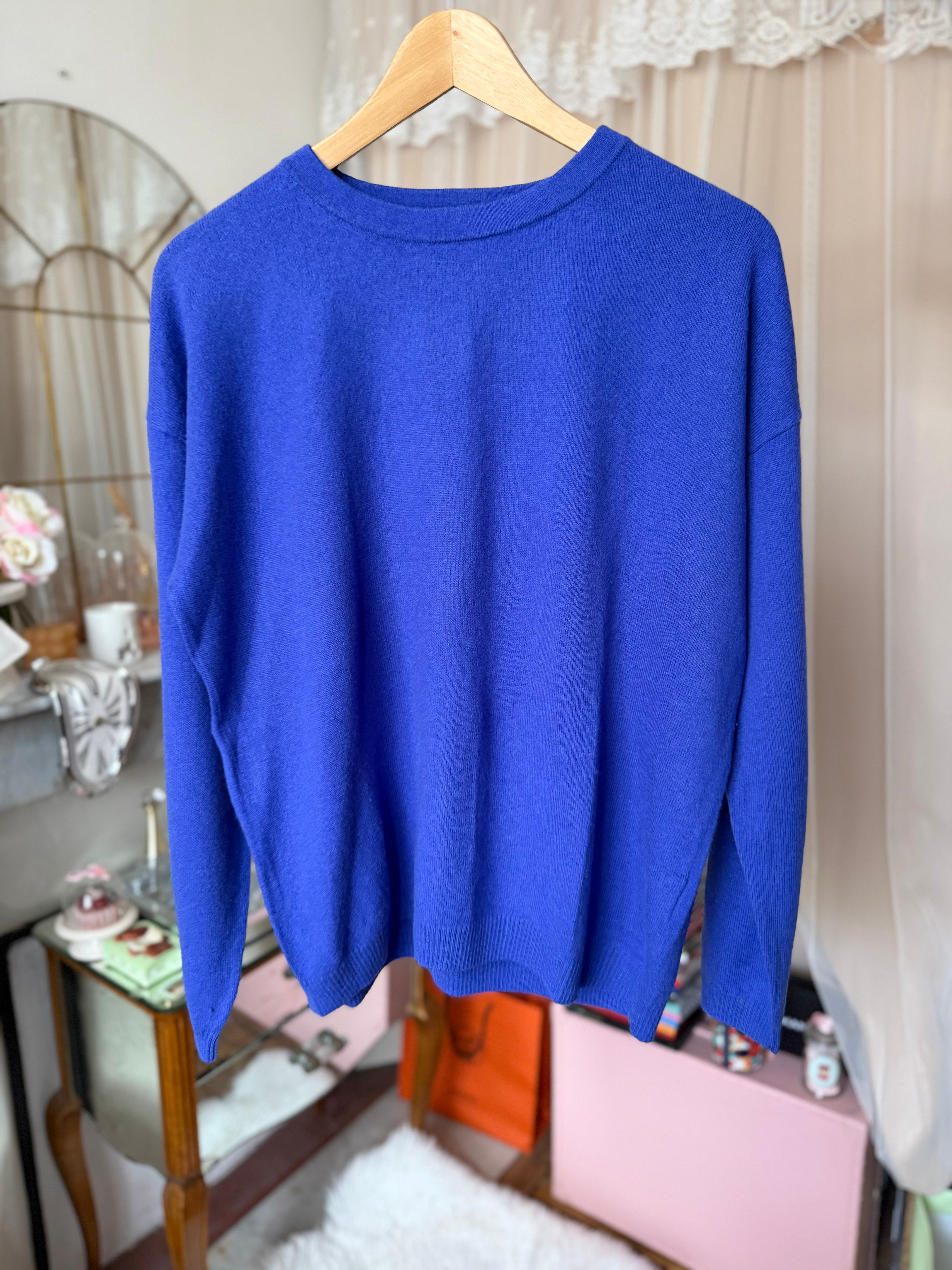 Pull maison123 taille L couleur violet en très bon état en cachemire 