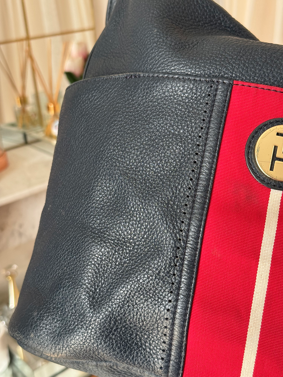 Miniature : Sac à main tommy Hilfiger bleu rouge en bon état 