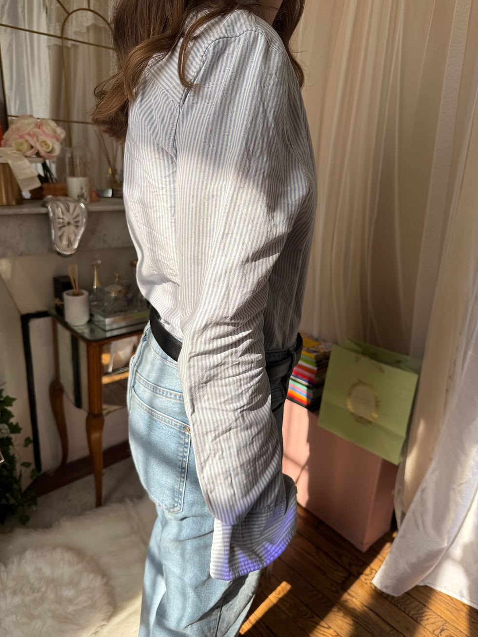 Miniature : Chemise tommy Hilfiger taille 12 à rayures blanc et bleu en très bon état 