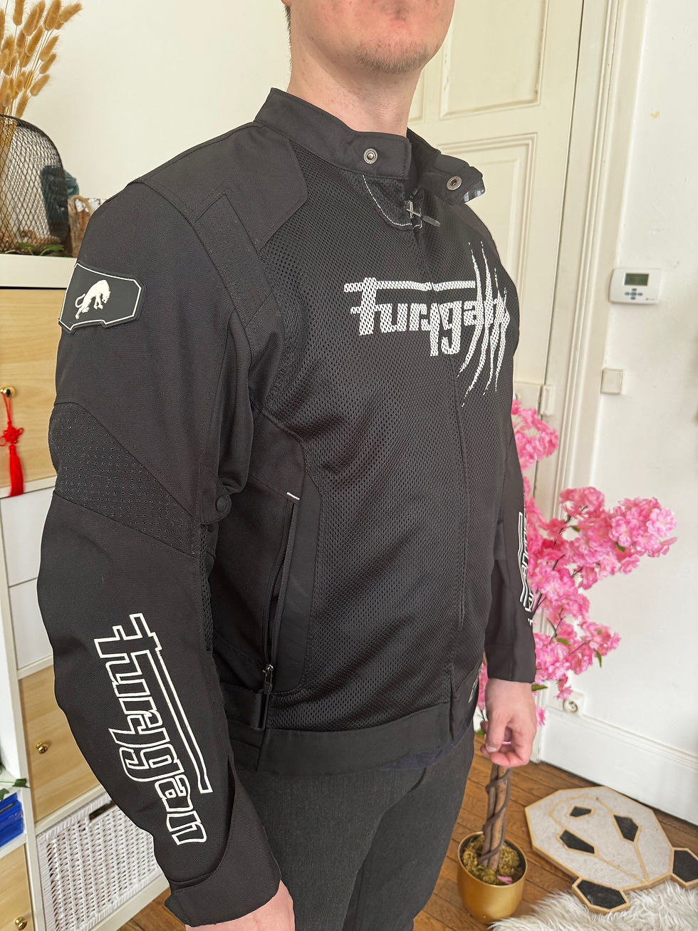 Miniature : Manteau de moto furygan 2xl noir et blanc en très bon état