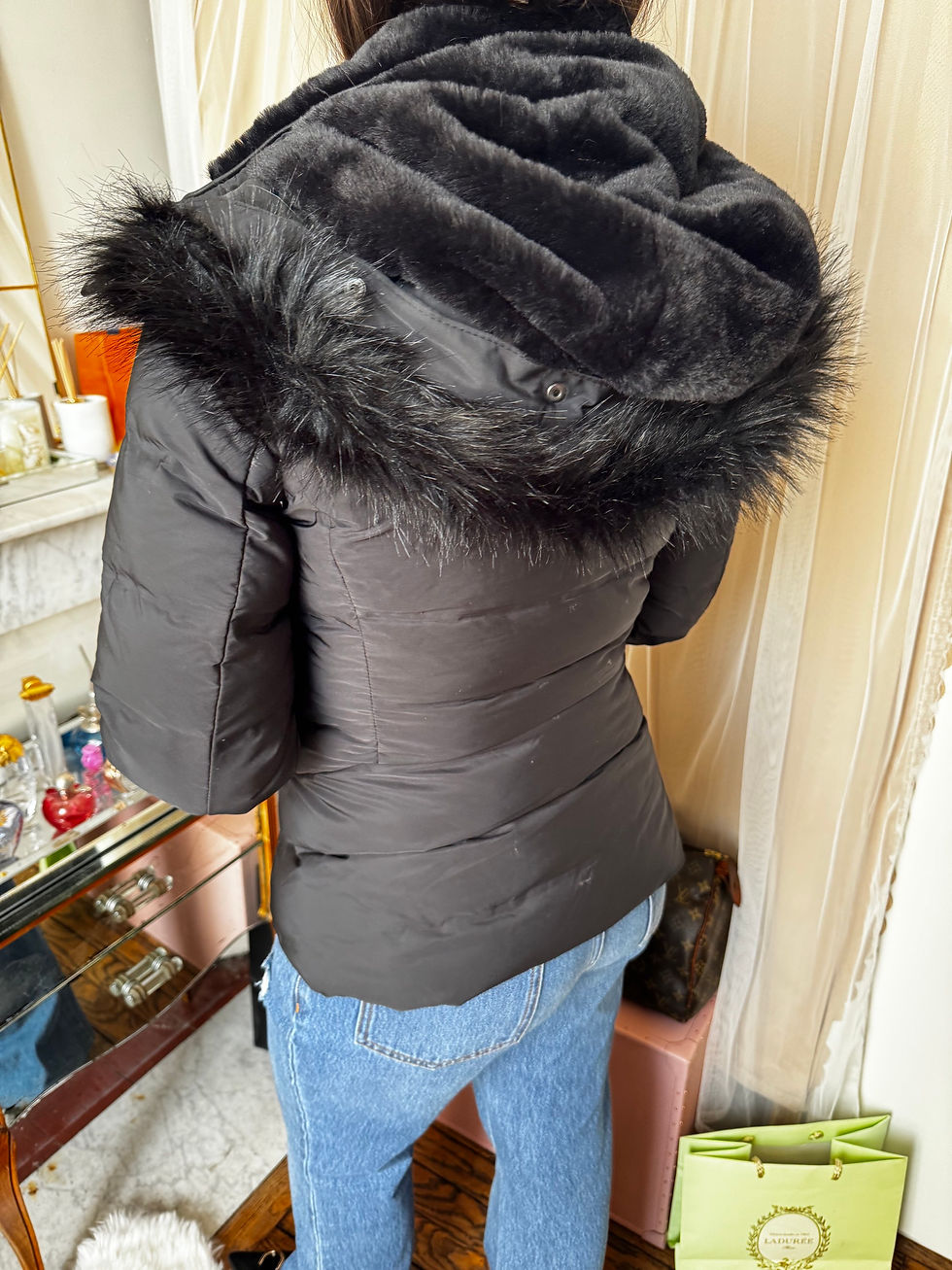 Miniature : Doudoune Zara noir en bon état taille s mais petit s 