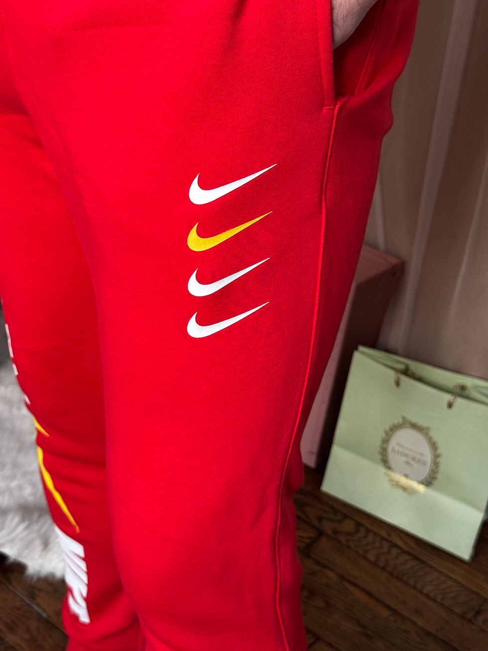 Miniature : Pantalon jogging Nike rouge très doux taille l