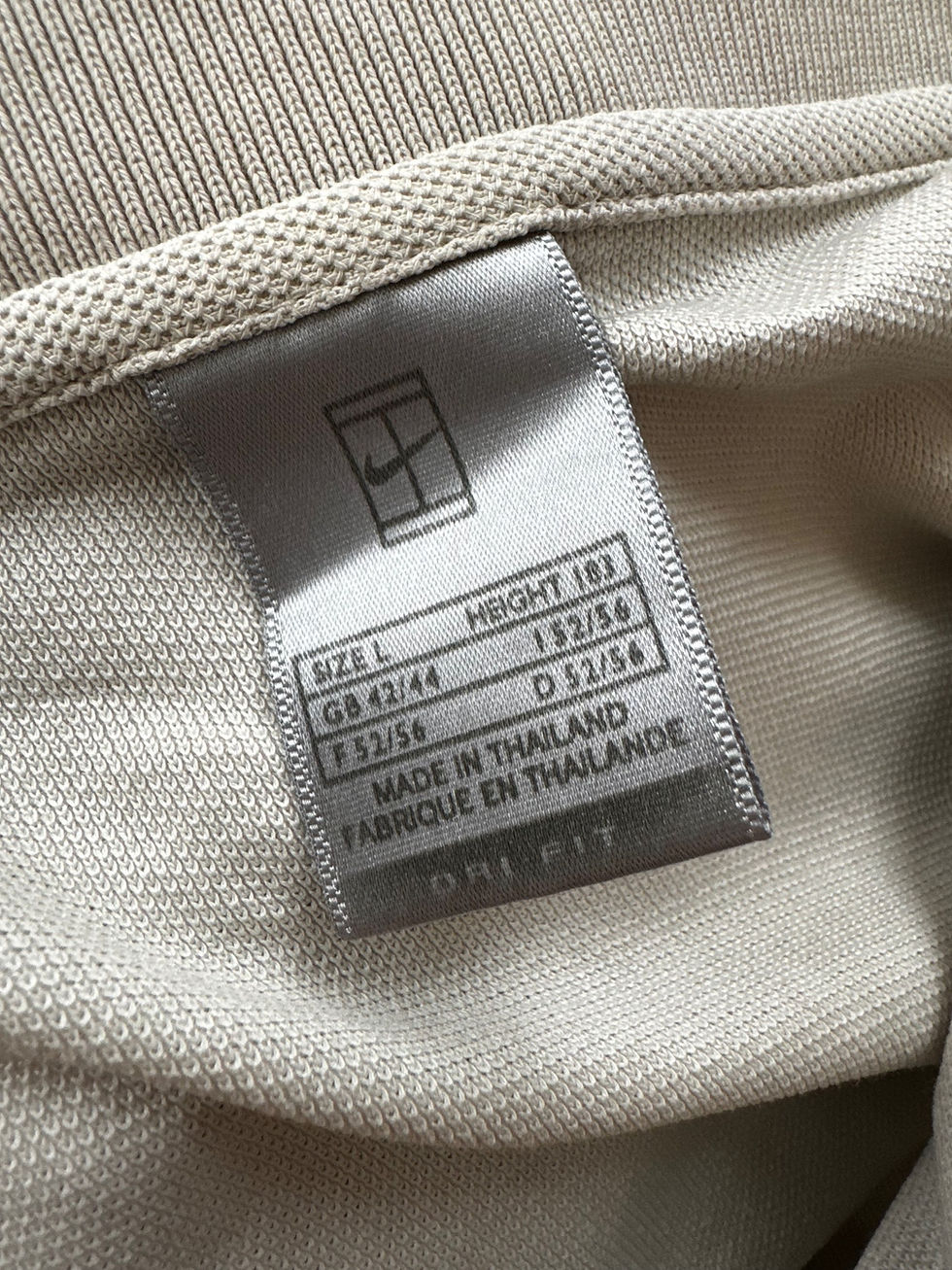 Miniature : Polo beige Nike taille l en très bon état