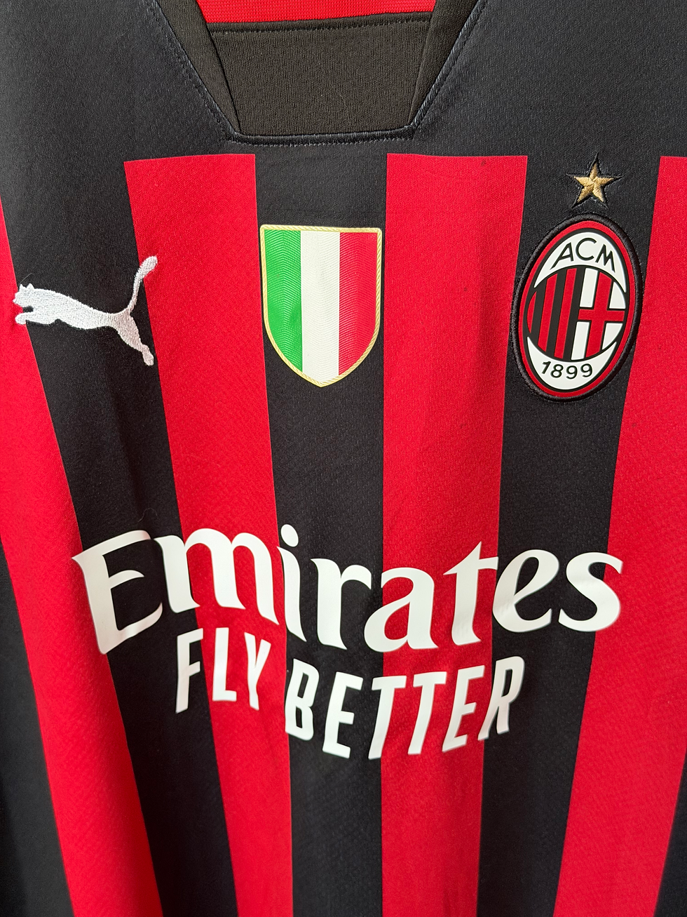 Miniature : Maillot de foot puma inter Milan floque de ketelaere taille L en noir et rouge