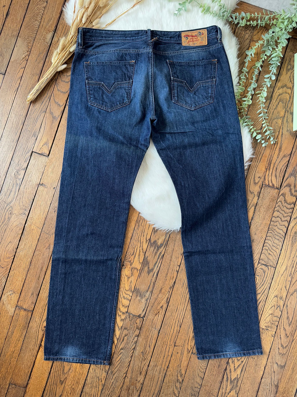 Miniature : Jeans diesel bleu en très bon état w36l34 taille 48cm longueur 116cm