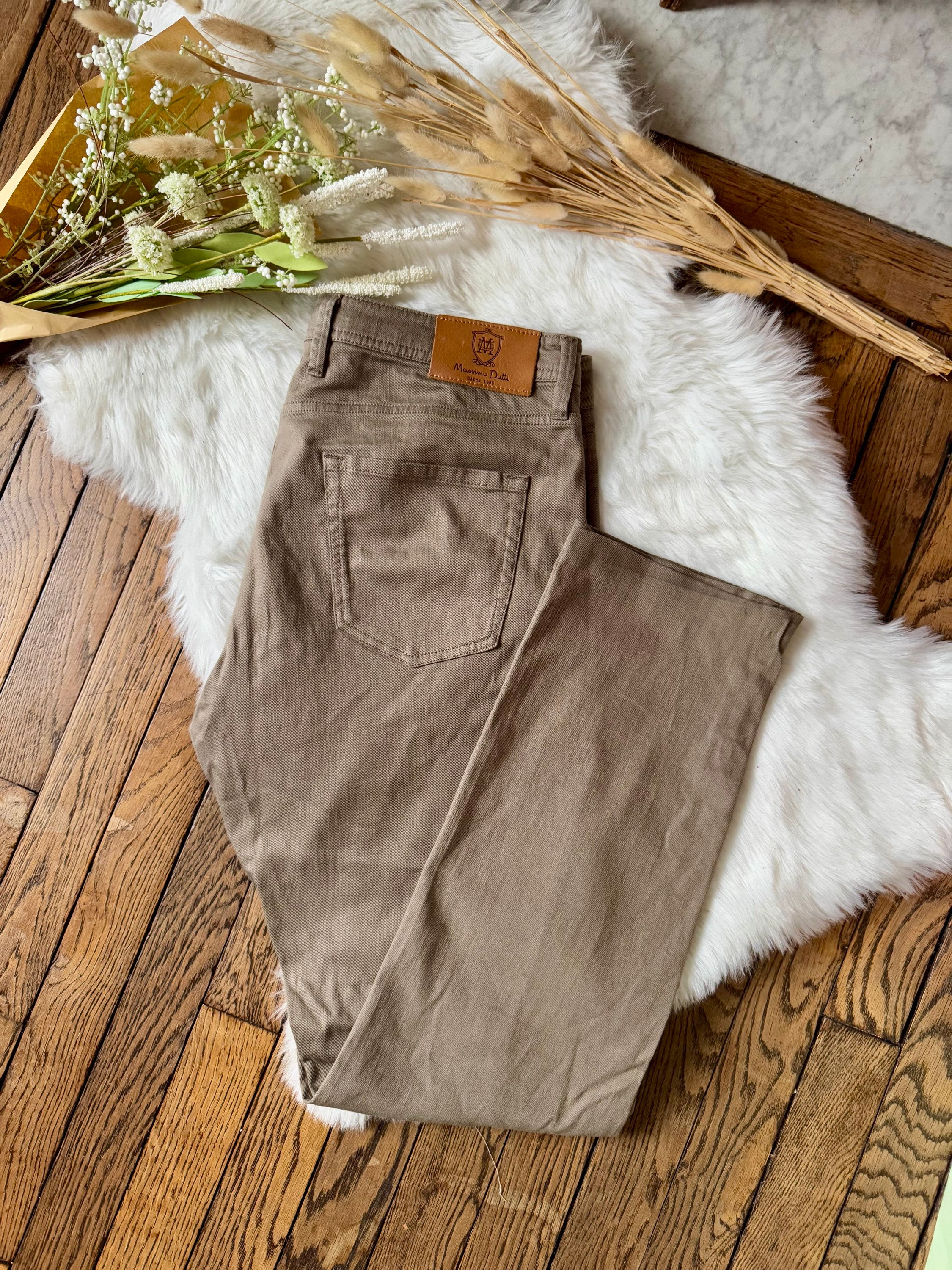 Jean Massimo dutti taille 44 kaki en très bon état