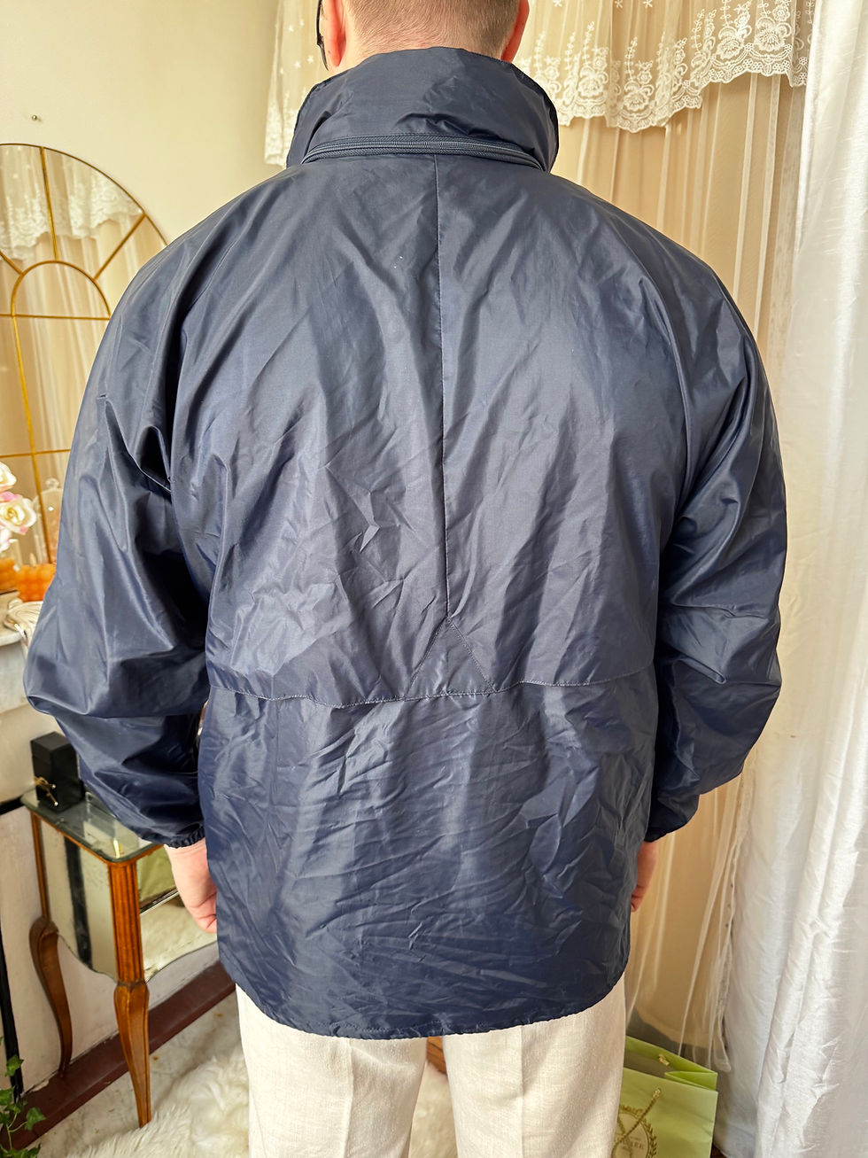 Miniature : Kway taille L bleu marine en très bon état