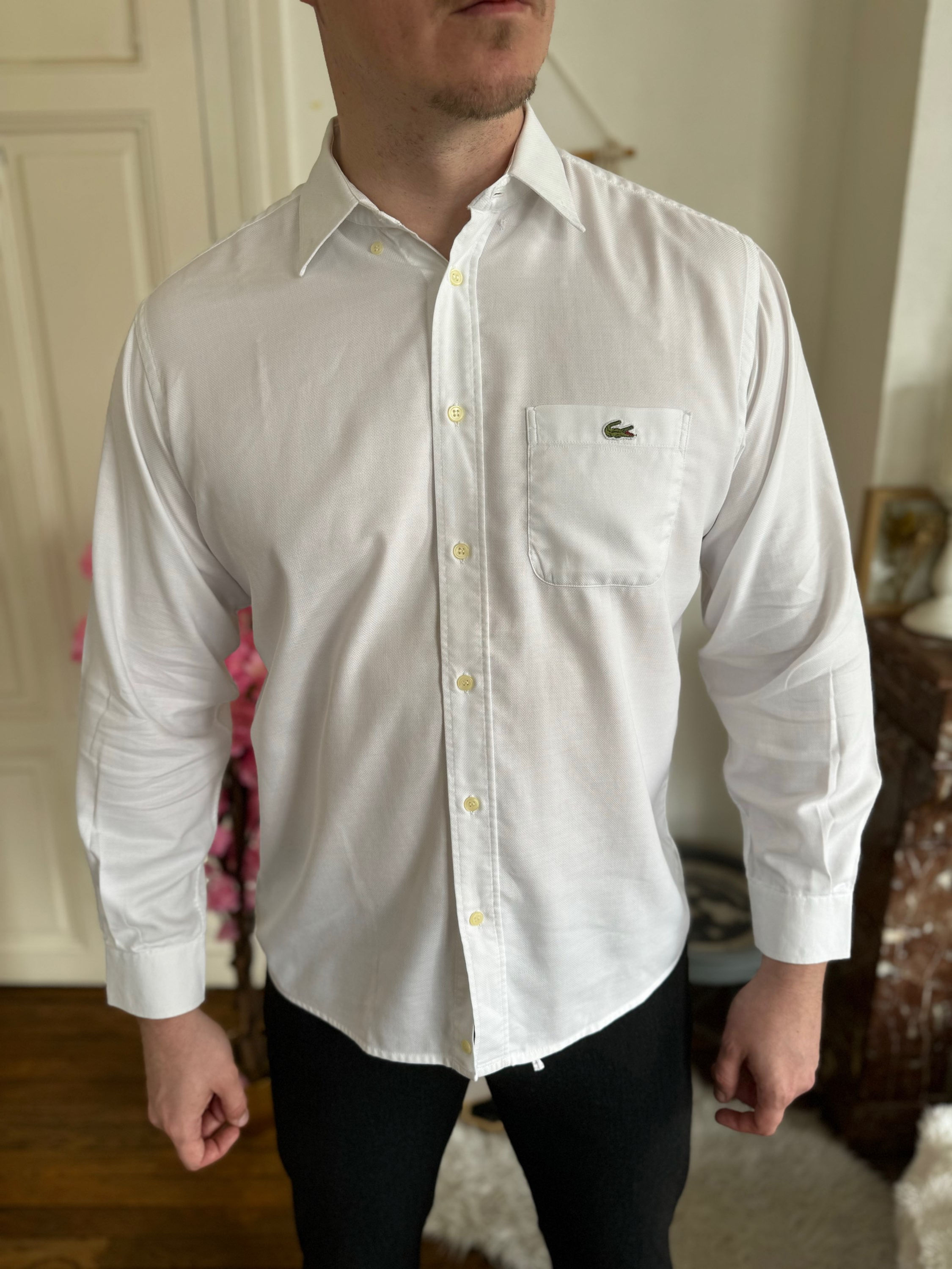 Chemise Lacoste blanche en très bon état taille xl 100% coton 