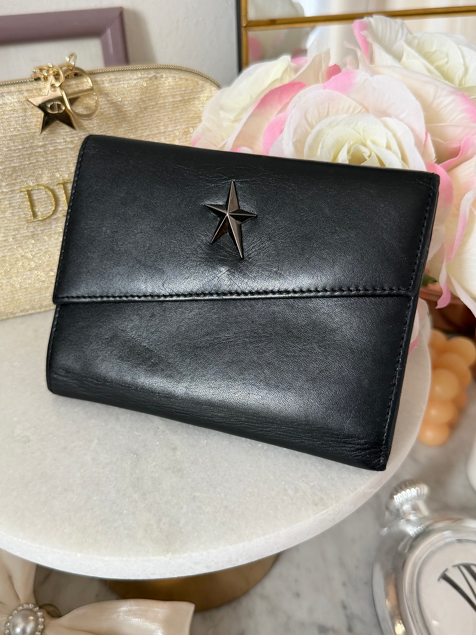 Miniature : Portefeuille Thierry mugler noir en très bon état hauteur 11cm largeur 15,5cm 