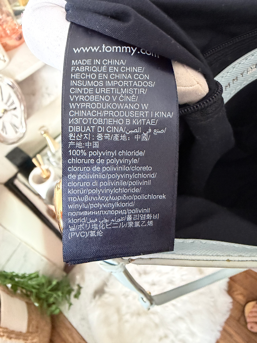 Miniature : sac à main tommy Hilfiger bleu en très bon état hauteur 19cm largeur 23 cm 