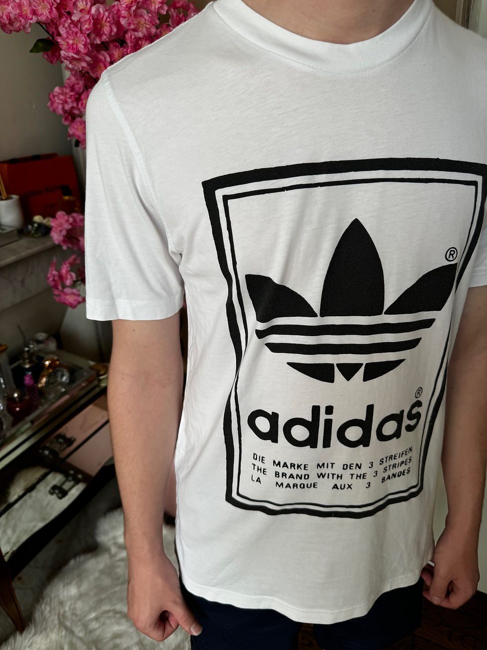 Miniature : T shirt adidas blanc taille s en bon état ( légèrement jauni au col ) 