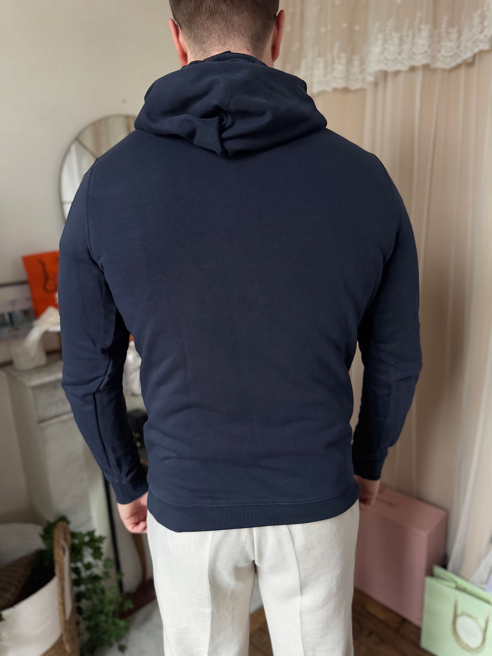 Miniature : Sweat tommy Hilfiger taille petit xl bleu marine en très bon etat 