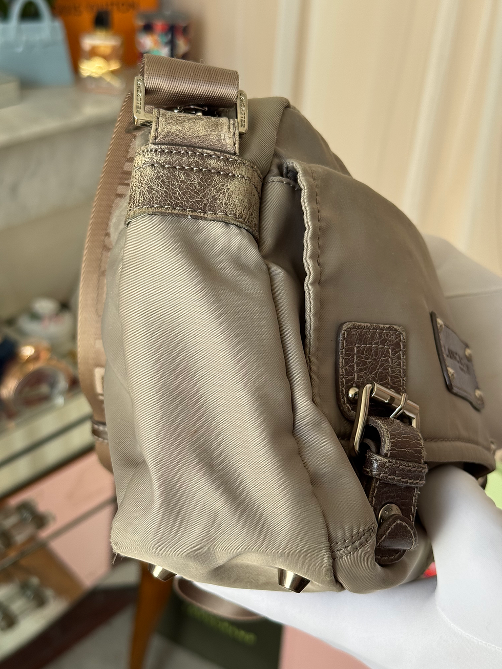 Miniature : Sac lancaster gris de petite taille en très bon état 