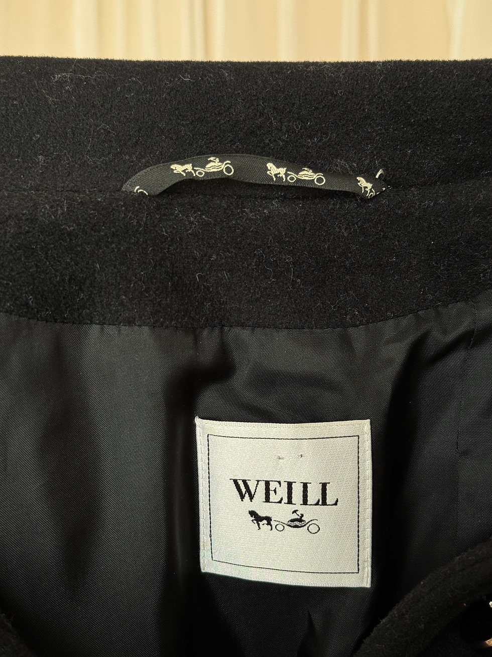 Miniature : Manteau weill noir en très bon état taille 46 