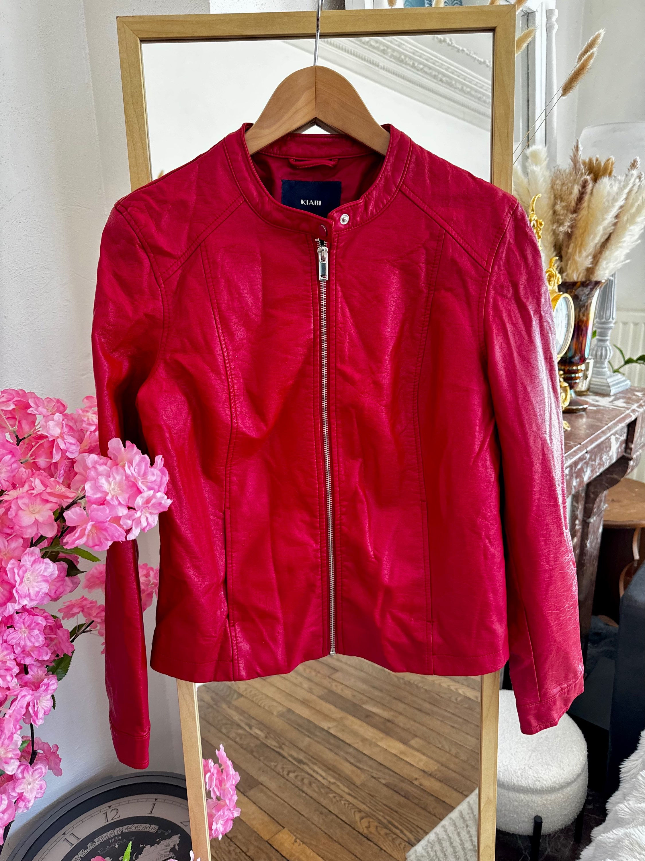  Veste perfectos kiabi taille L couleur rouge 100% viscose et polyester 