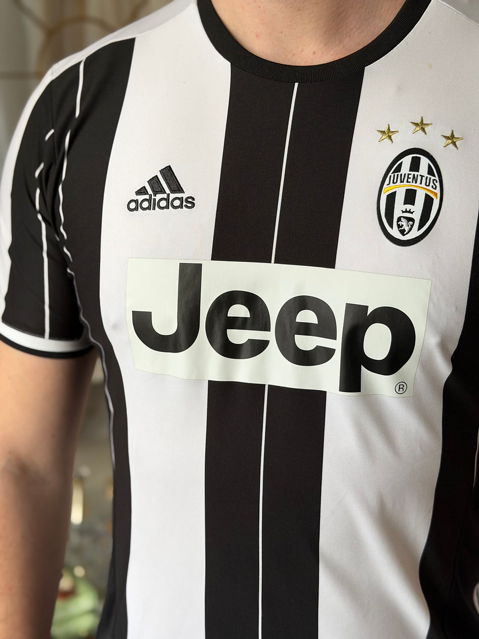 Miniature : Maillot Juventus adidas taille l blanc et noir en très bon état malgré une pet
