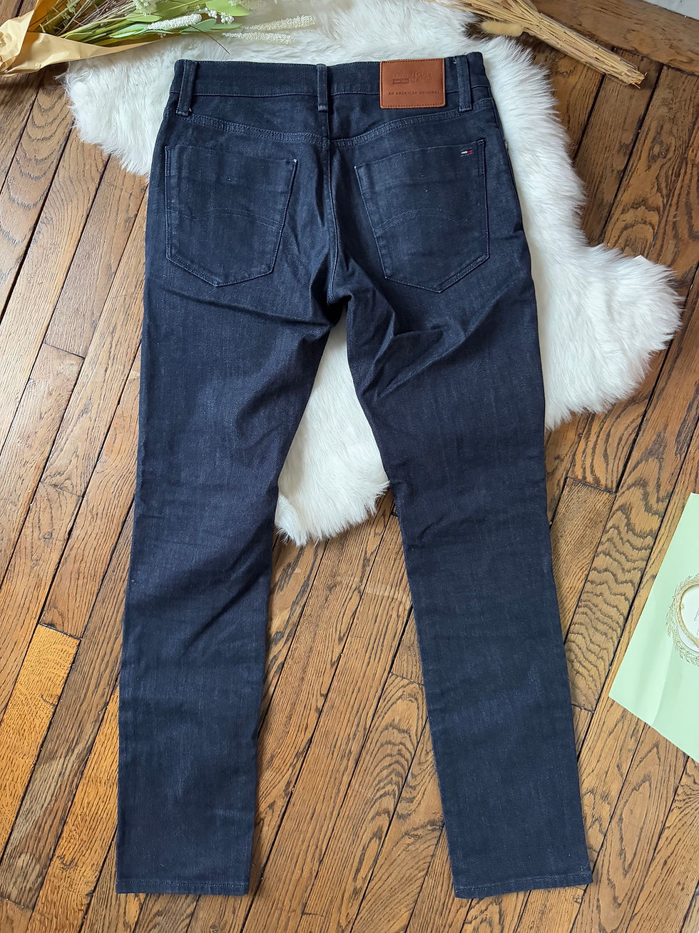 Miniature : Jeans tommy Hilfiger bleu marine en très bon état w30 l32