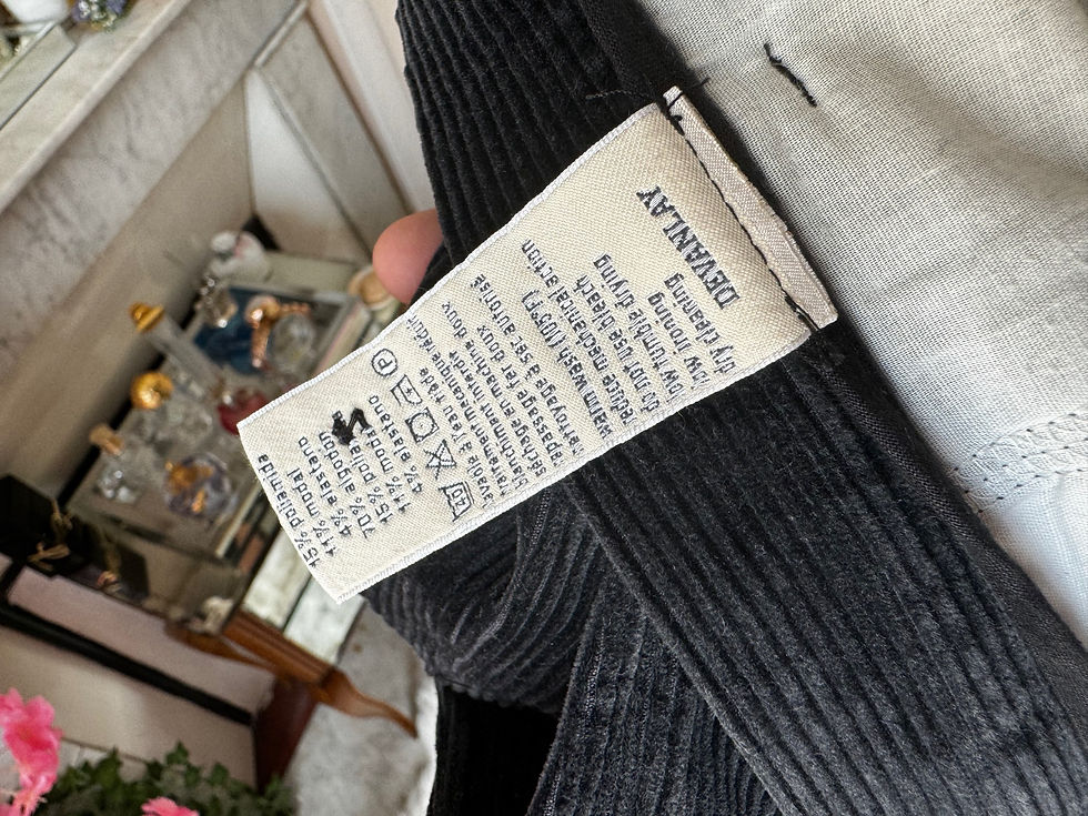 Miniature : Chinos Lacoste en coton modal elasthanne et nylon noir en bon état taille 46