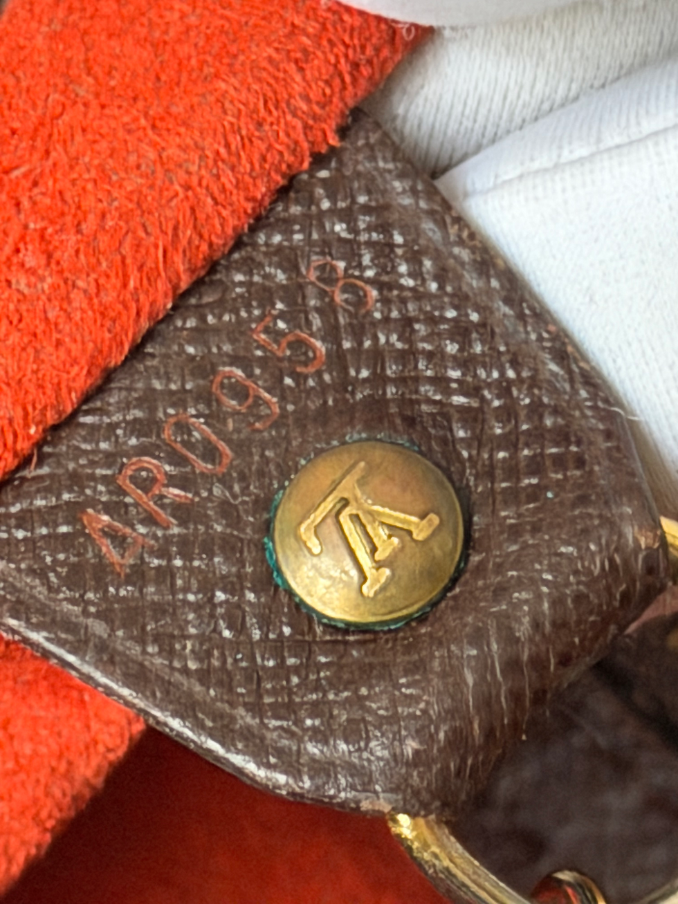 Miniature : 👜 Sac Louis Vuitton seau – Damier Ebene | Authentique