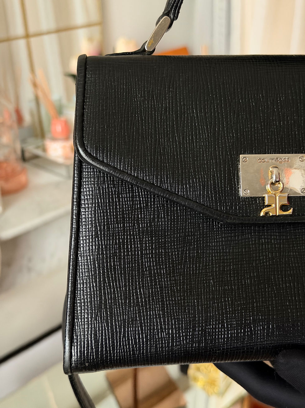 Miniature : Sac Courrèges vintage – Cuir texturé noir
