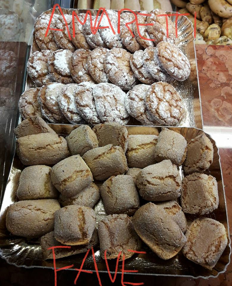 fave e amaretti