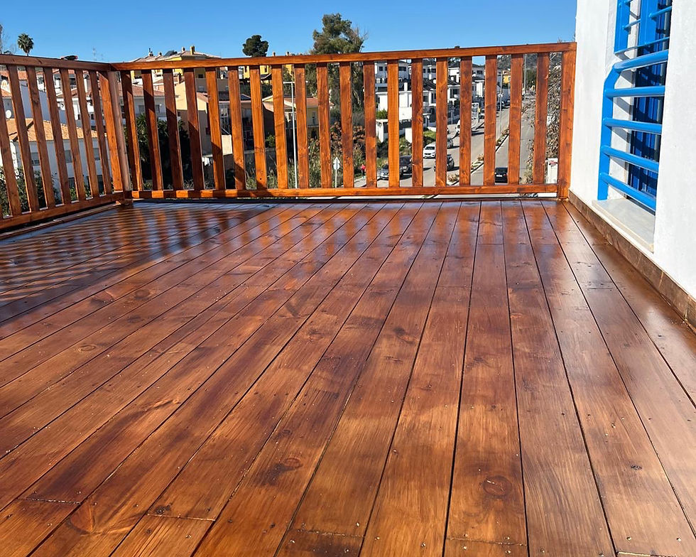 Suelo de Madera para Exteriores en Málaga