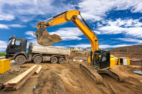 enrouleur hydraulique sur chantier de construction