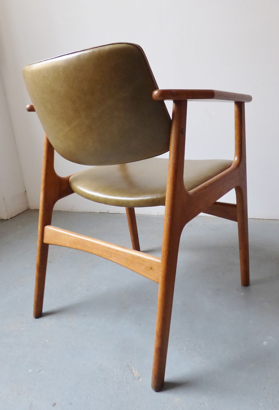 Thumbnail: 1960s Danish oak and leather desk chair