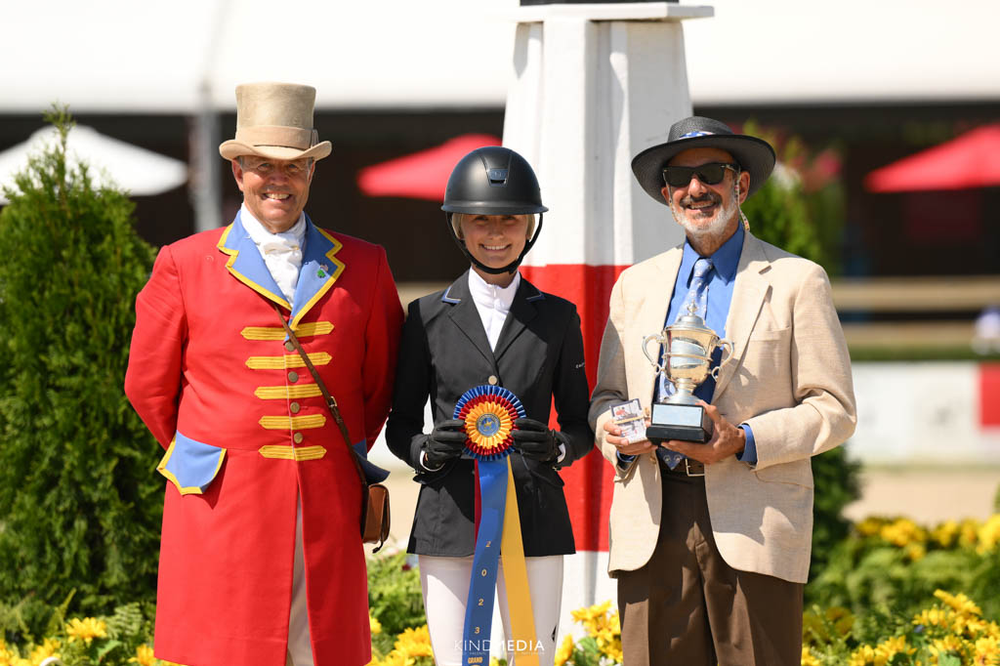 La ganadora del premio al estilo de equitación de saltador  junior fue Taylor Cawley