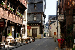 pp020001-chinon.12_f