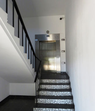 Passenger elevator