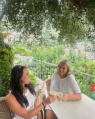 Grab your best friend and come stay with us at Villaverde. 😊 #villaverde #hostalvillaverd