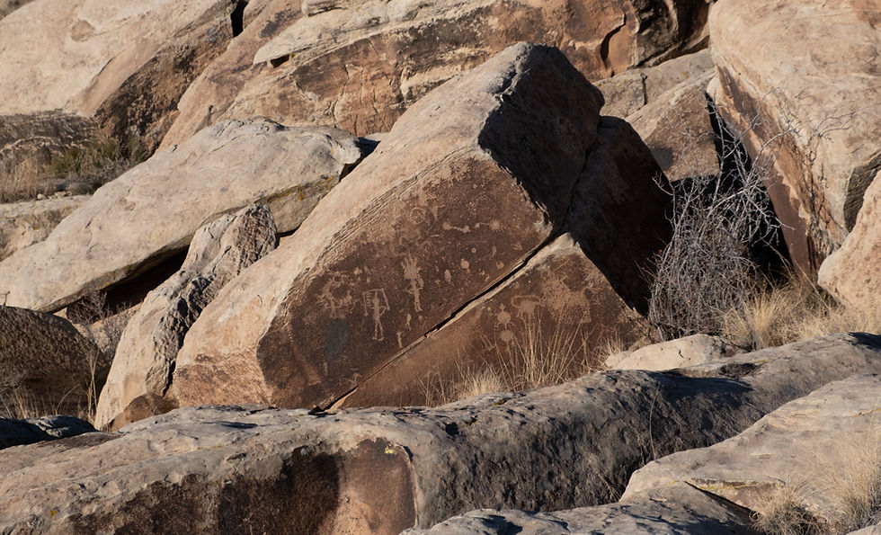 Petroglyphs on a boulder, Arizona 2022