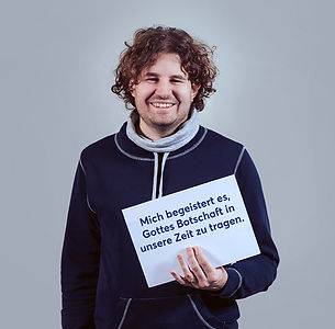 Dominik_Bucher_klein_edited.jpg