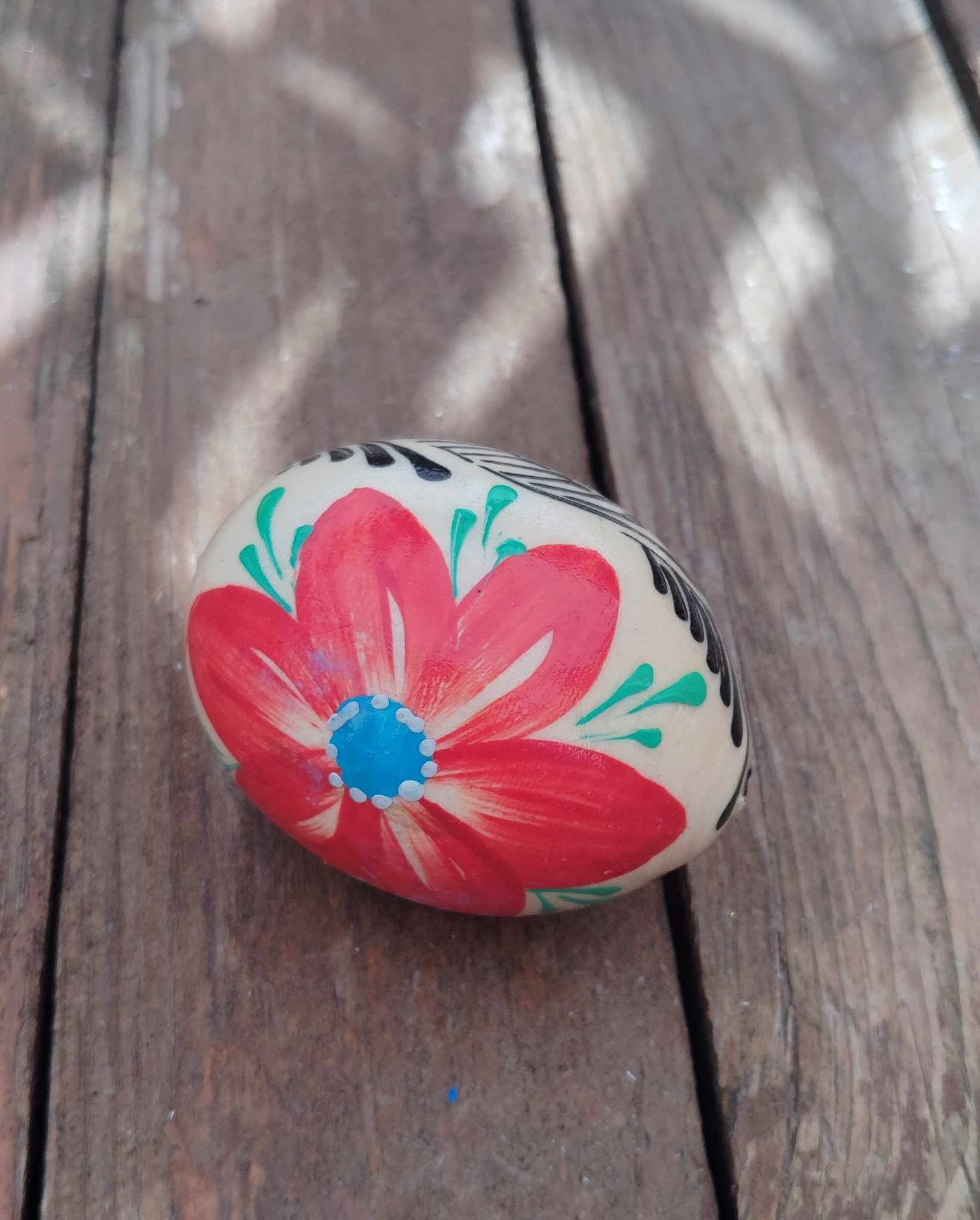 Pisanki: Oeuf en bois traditionnel Polonais