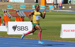 400m Heats  (photo credit Alison Young)