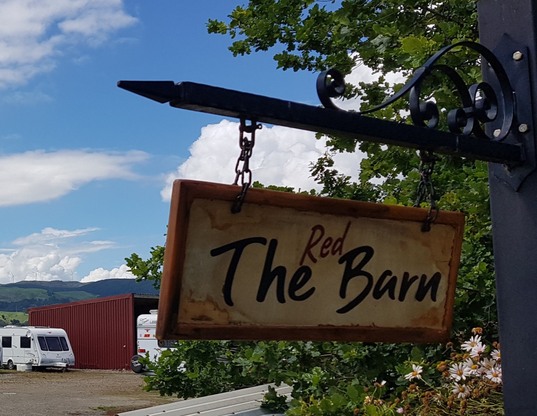 The Red Barn - Photo 2