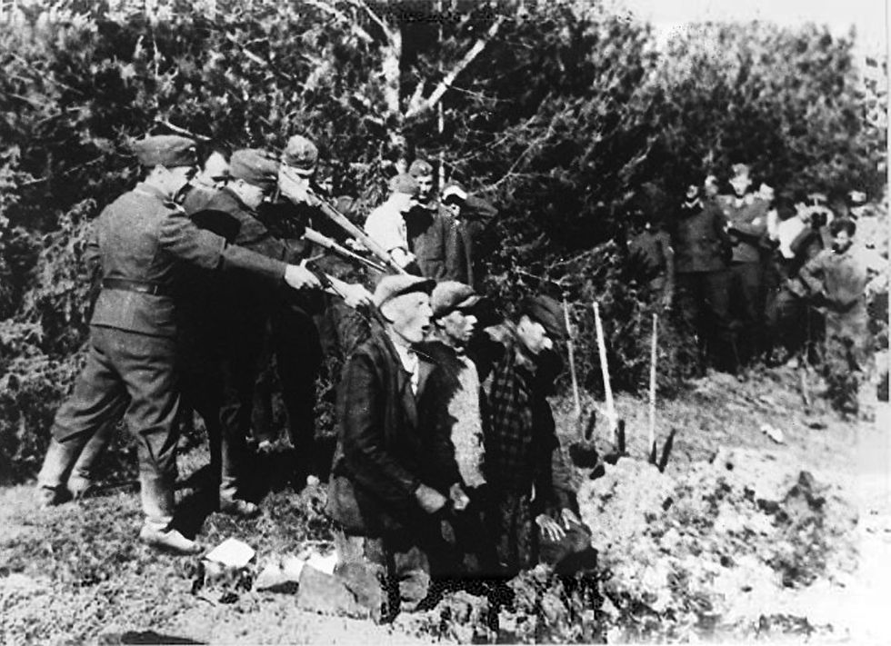 Einsatzkommando execution in the German-occupied Lithuania - via Wikimedia Commons
